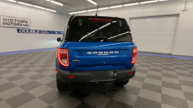 Used 2025 Velocity Blue Metallic Ford Badlands image 7
