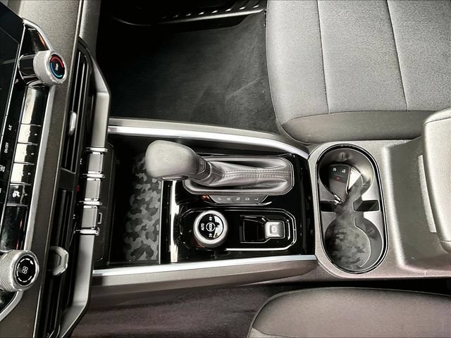 Used 2024 Summit White Chevrolet Trail Boss image 19