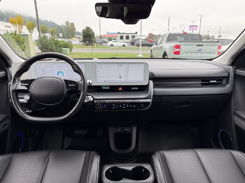 Used 2023 Black Hyundai Limited image 21