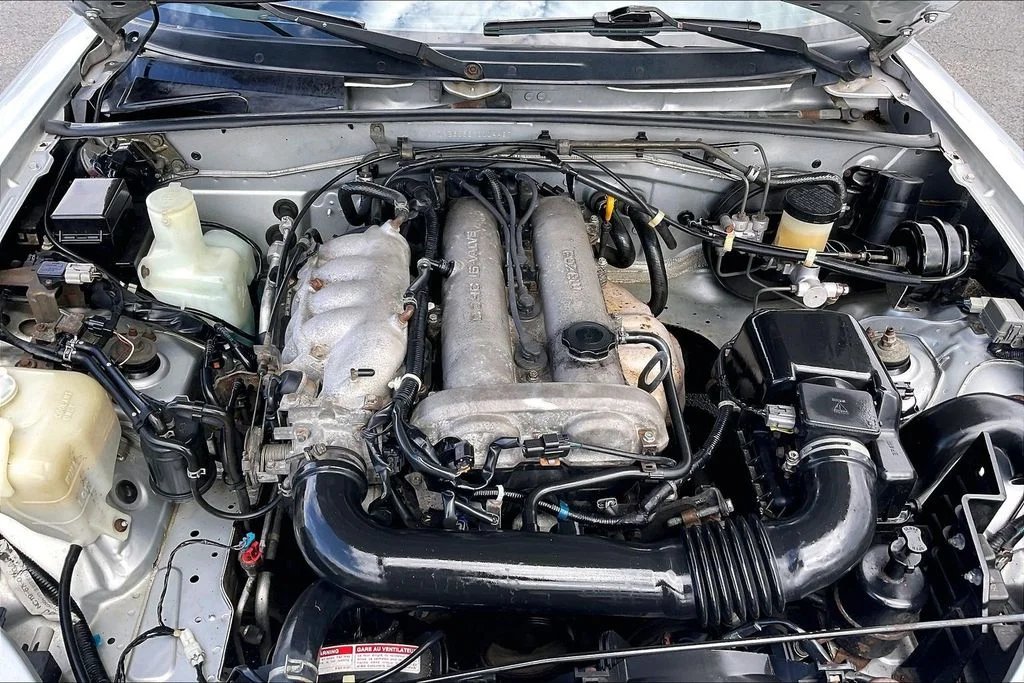Used 1999 Silver Mazda Base image 7