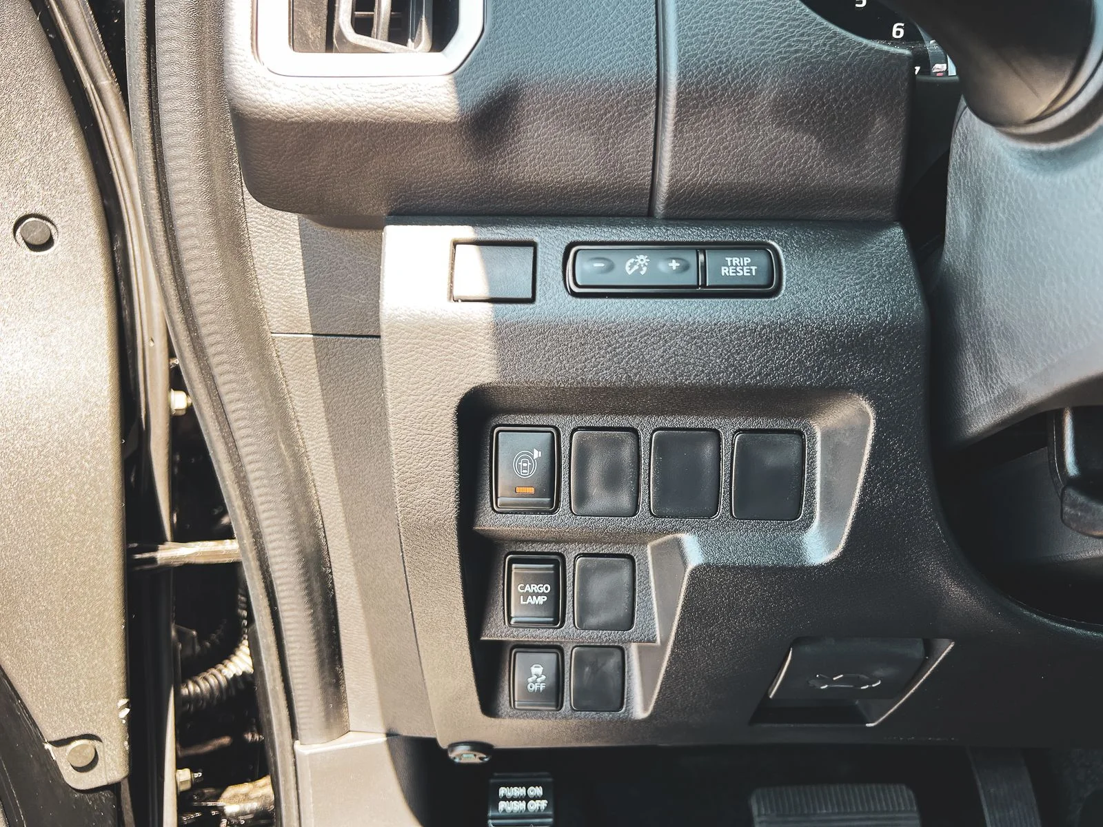 2025 Nissan Frontier SV - Photo 22
