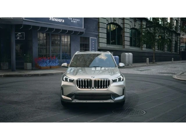 Used 2026 Space Silver Metallic BMW xDrive28i image 3