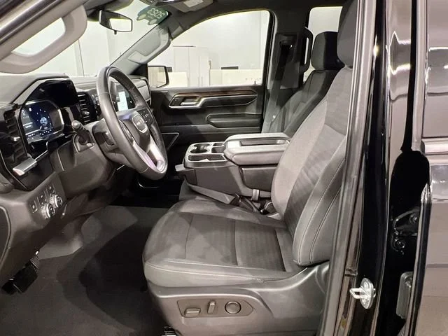 Certified Used 2023 Onyx Black GMC Elevation image 9