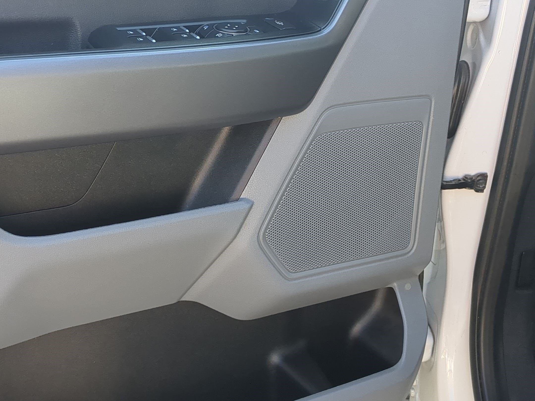 Used 2025 Oxford White Ford XLT image 14