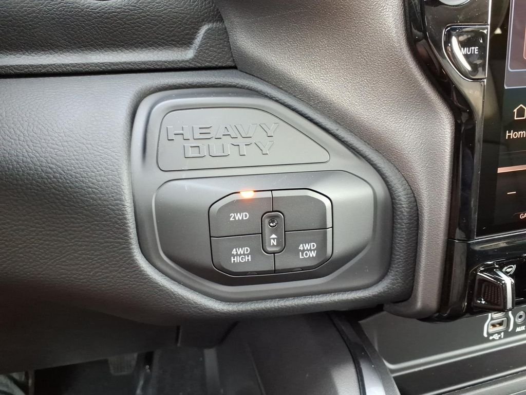 New 2027 Diamond Black Crystal Pearlcoat RAM Laramie image 18