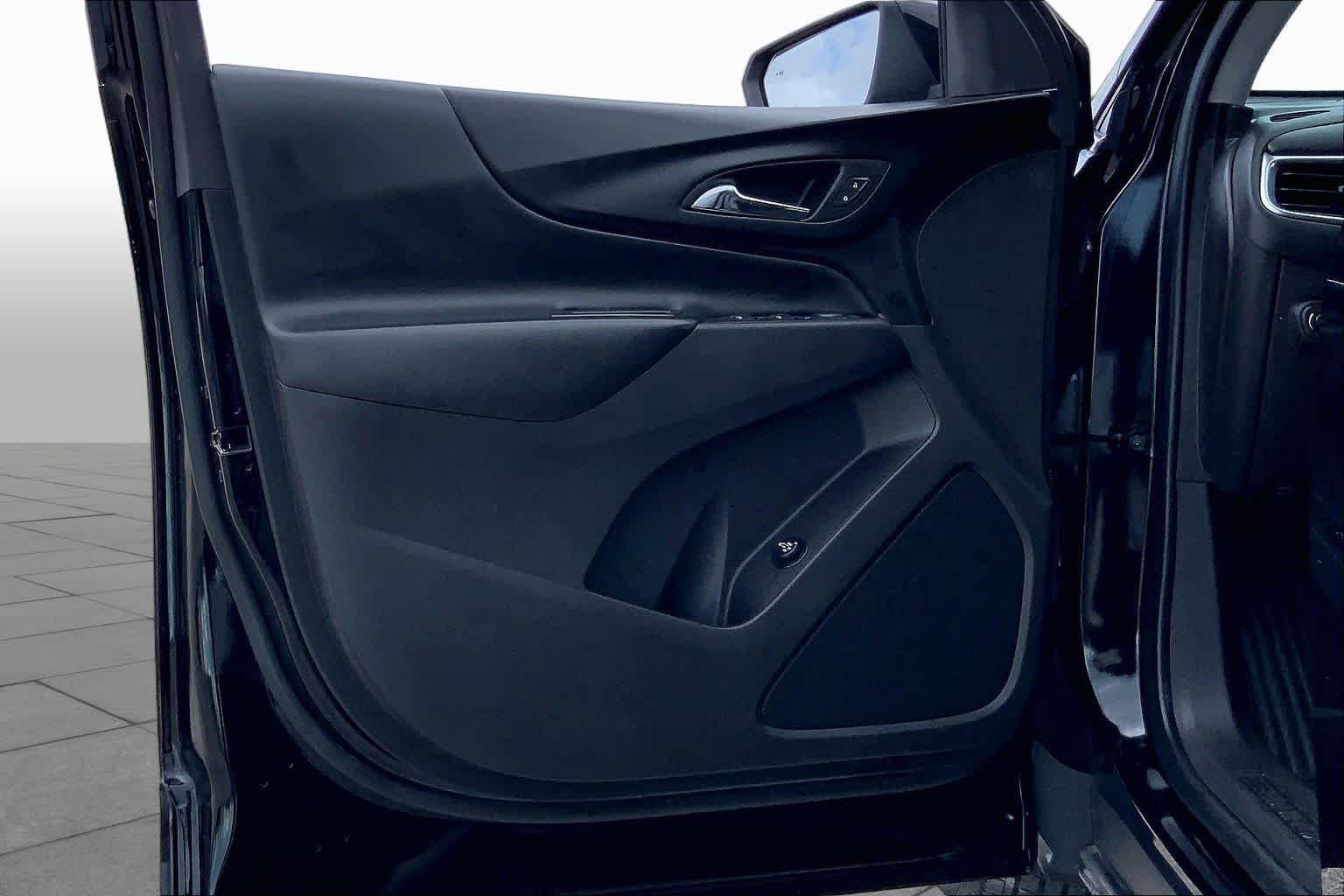 Used 2024 Mosaic Black Metallic Chevrolet LT image 21