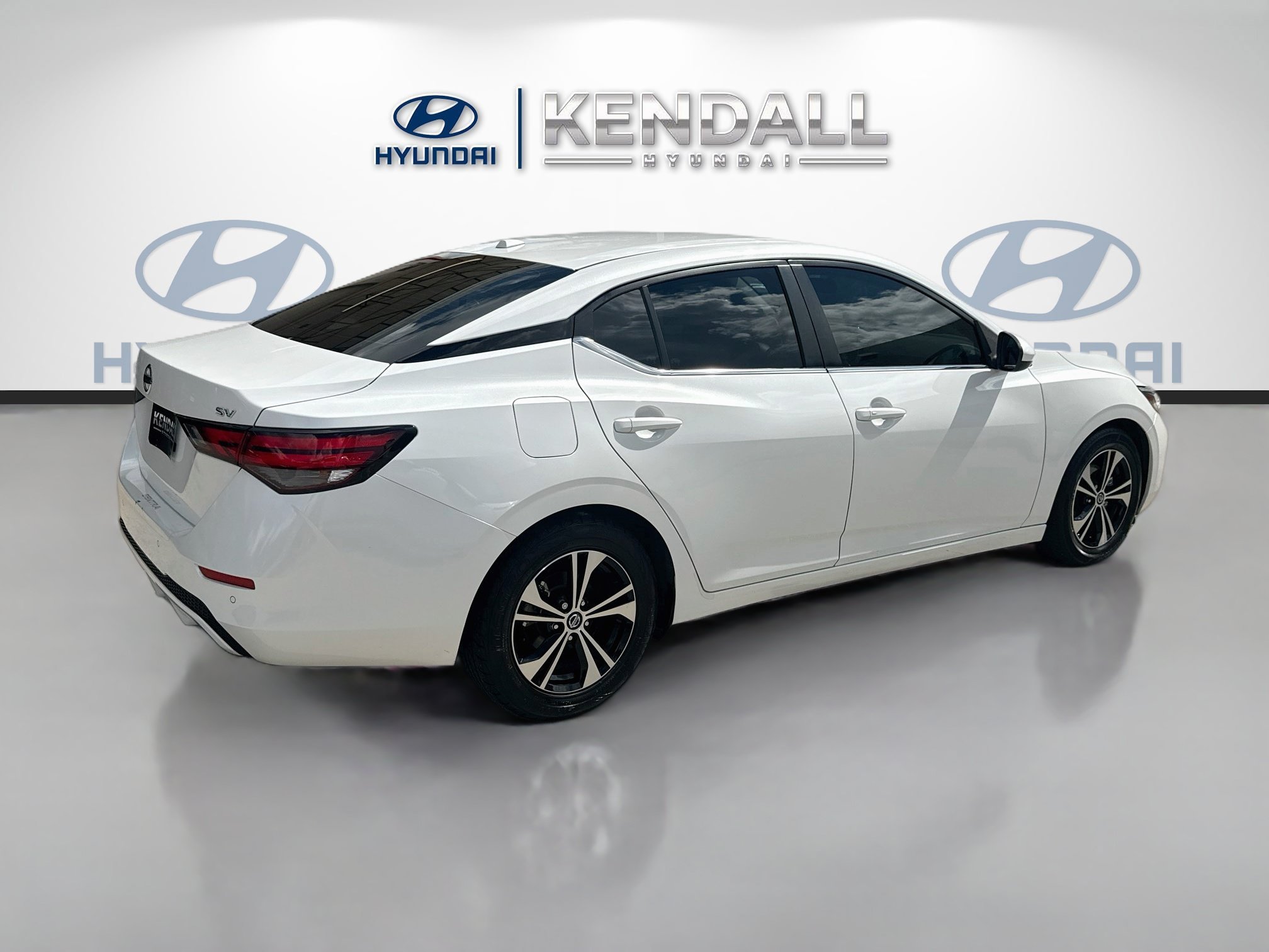 Used 2022 Aspen White TriCoat Pearl Nissan SV image 6