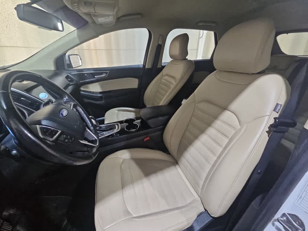 Used 2018 Oxford White Ford SEL image 8