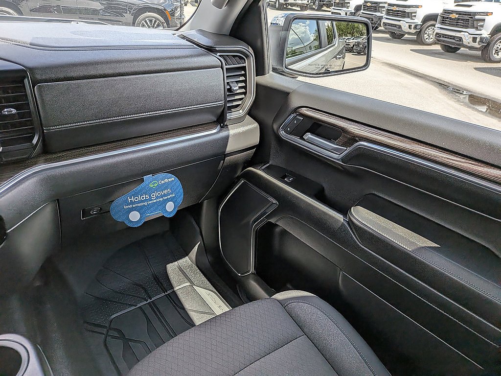 2024 Chevrolet Silverado 1500 LT - Photo 16