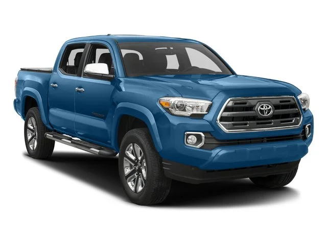 Used 2016 Magnetic Gray Metallic Toyota Limited image 9