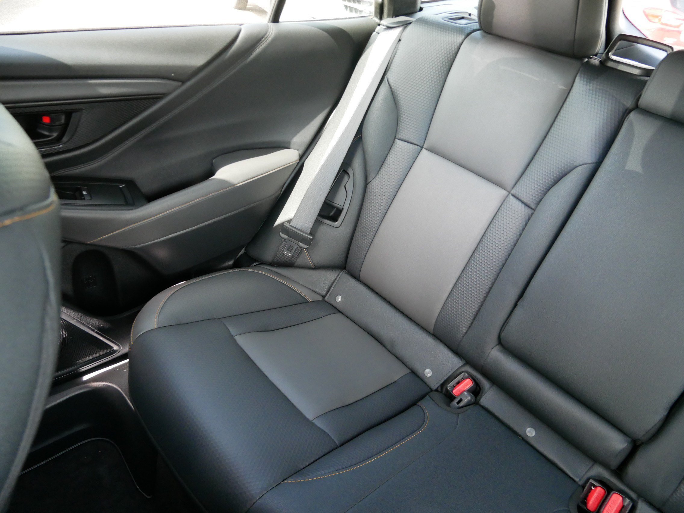 Certified Used 2025 Crystal White Pearl Subaru Wilderness image 12