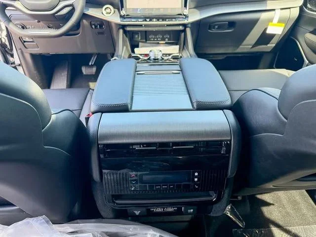 New 2026 Silver-Zynith Exterior Paint Jeep Grand Wagoneer image 25