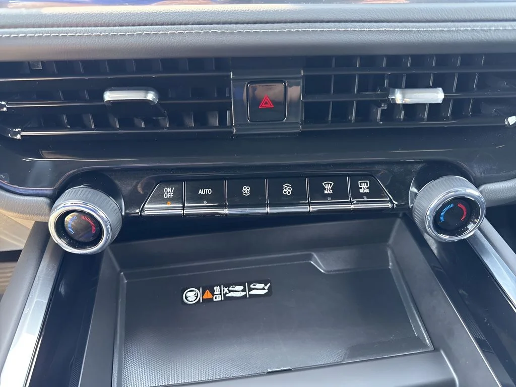 Used 2025 Black Chevrolet LT image 19