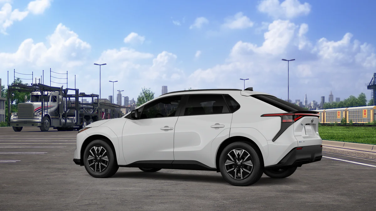New 2026 Wind Chill Pearl Toyota XLE image 18