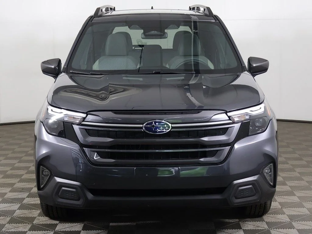 Used 2025 Gray Metallic Subaru Premium image 11