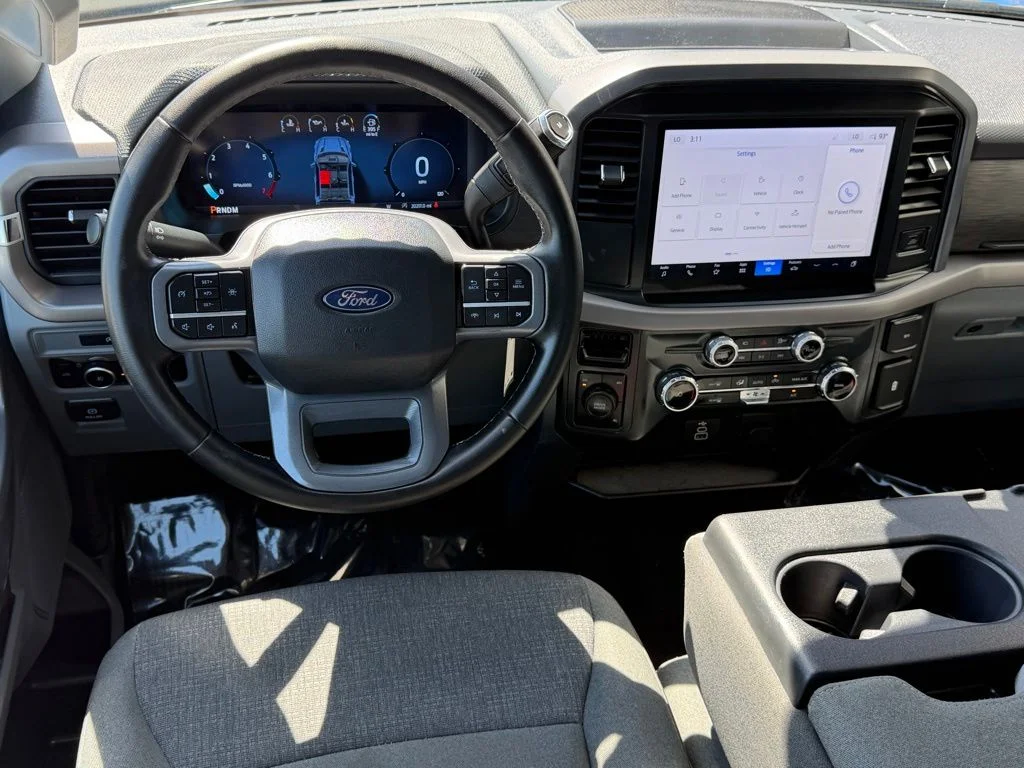 Used 2025 Blue Ford XLT image 13