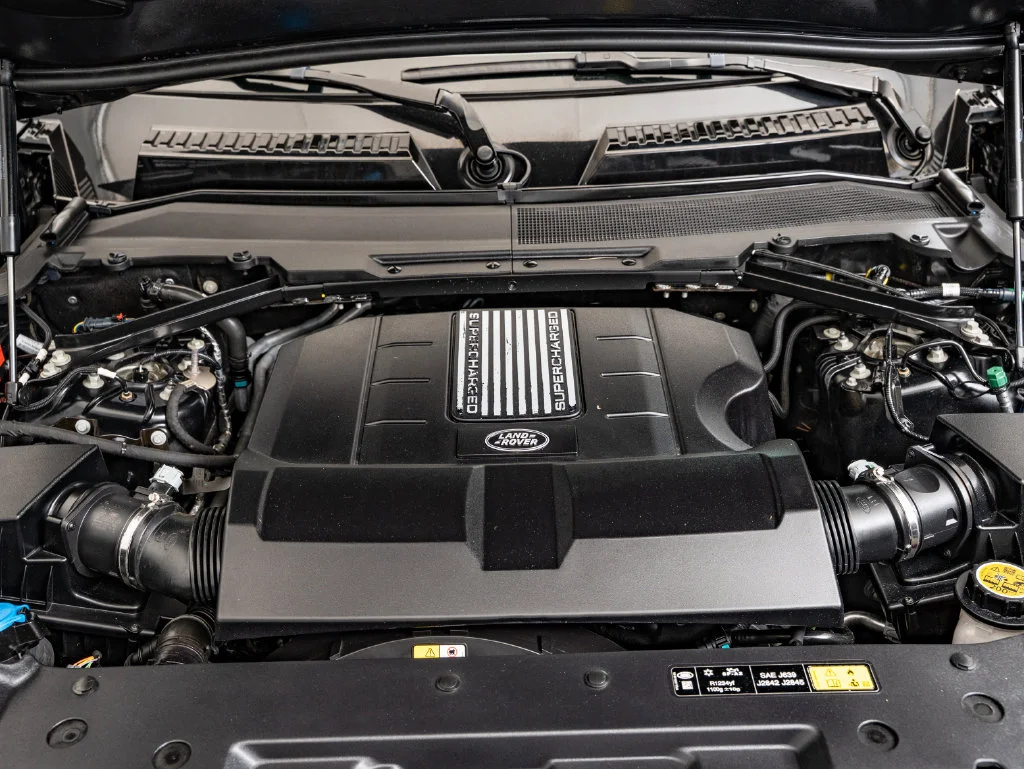 Used 2025 Black Land Rover V8 image 51