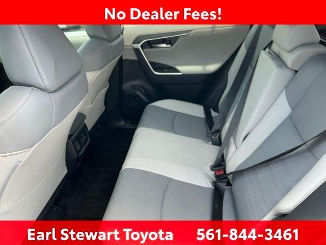Certified Used 2024 WIND CHILL PEARL Toyota  image 20