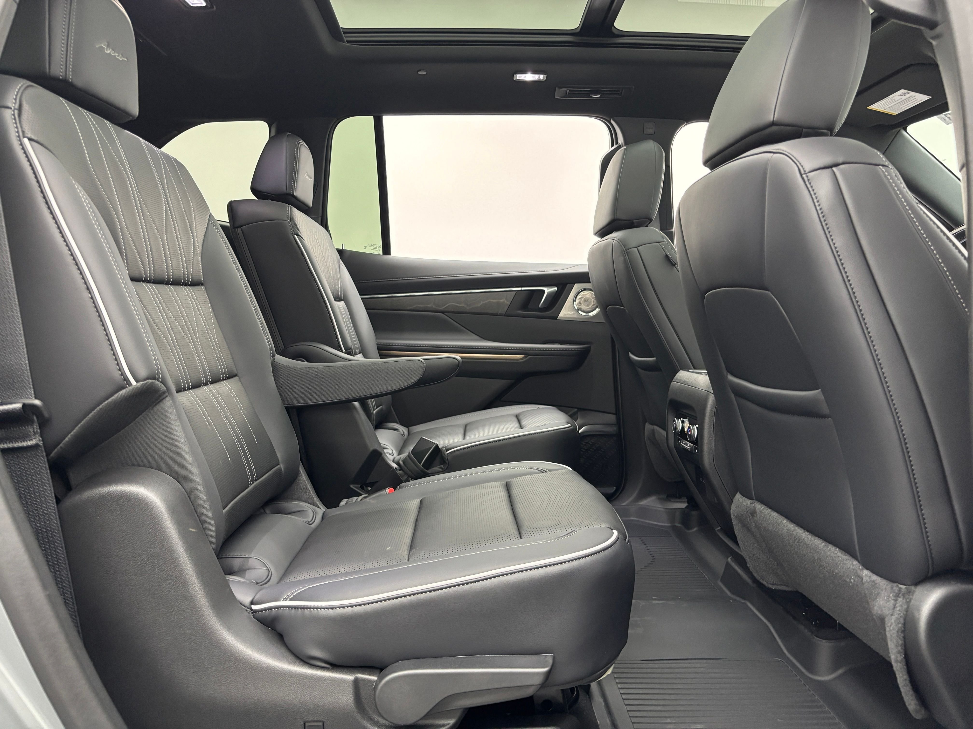 New 2026 Moonstone Gray Metallic Buick Avenir image 42