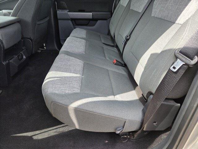 Used 2023 Iconic Silver Metallic Ford XLT image 24