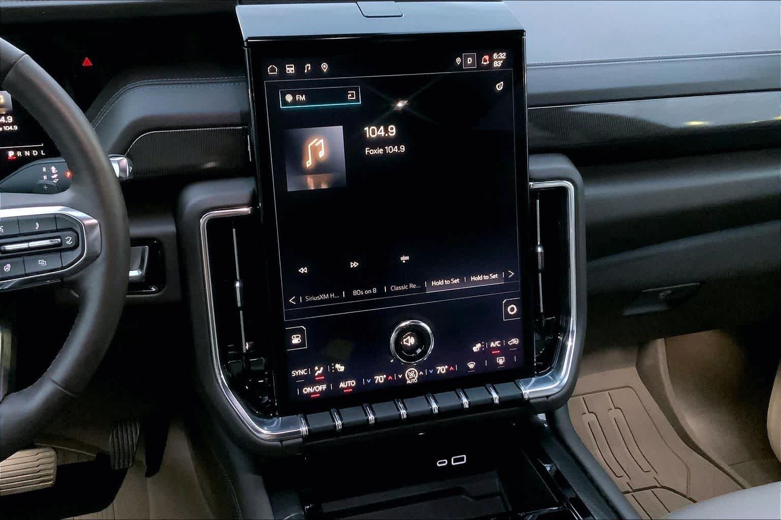 Used 2025 Downpour Metallic GMC Elevation image 7