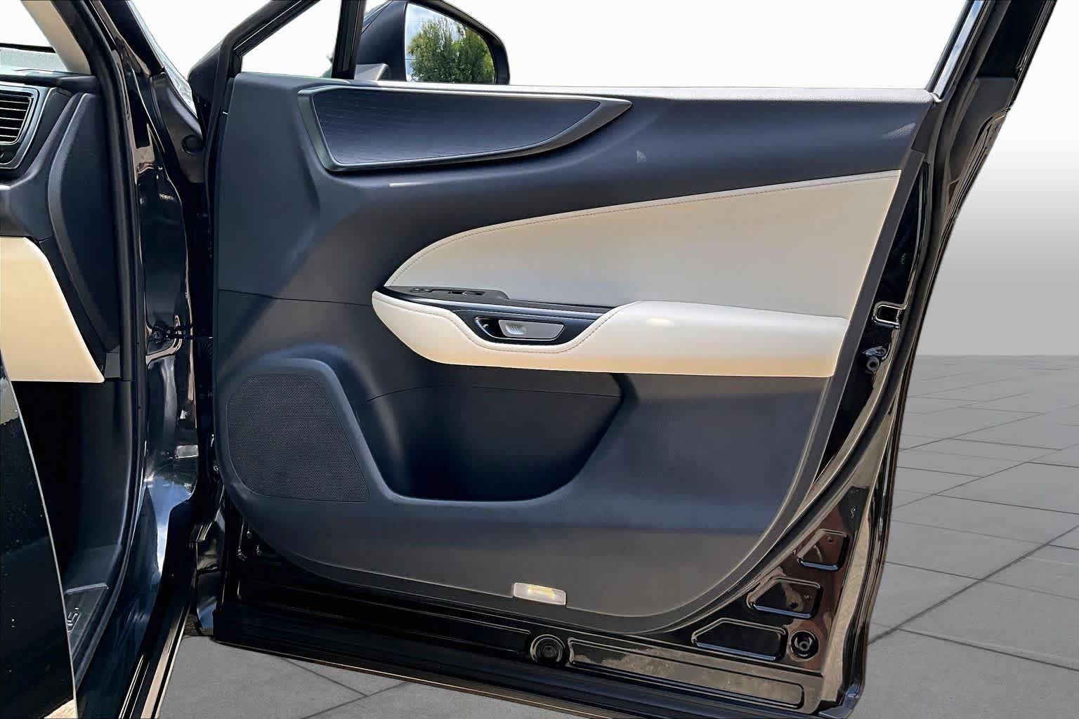 Used 2025 Caviar Lexus Luxury image 27