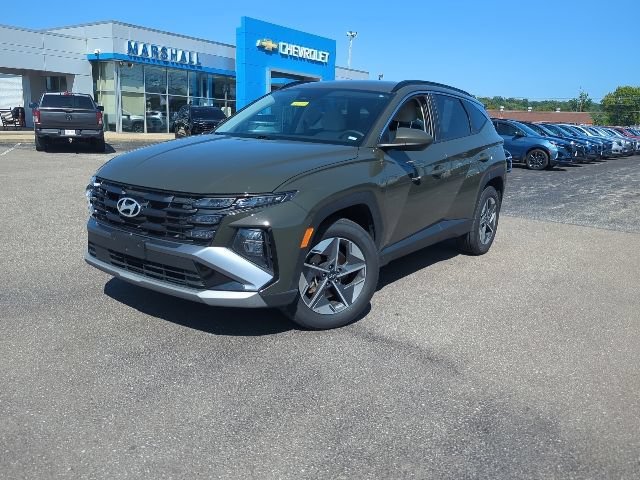 Used 2025  Hyundai SEL image 7