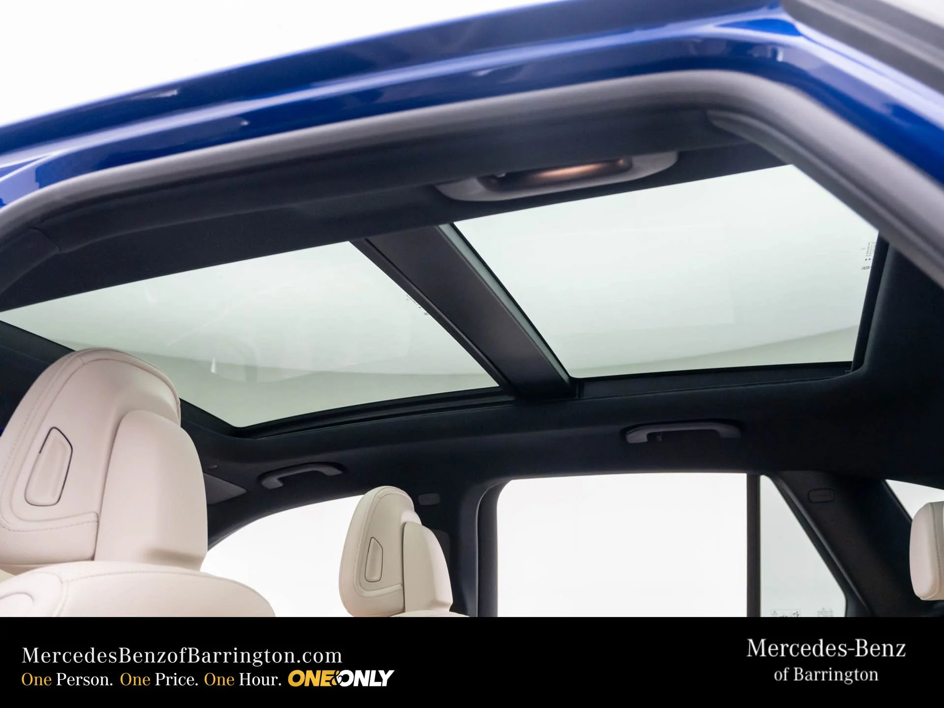 New 2026 Blue Mercedes-Benz GLC 300 image 21