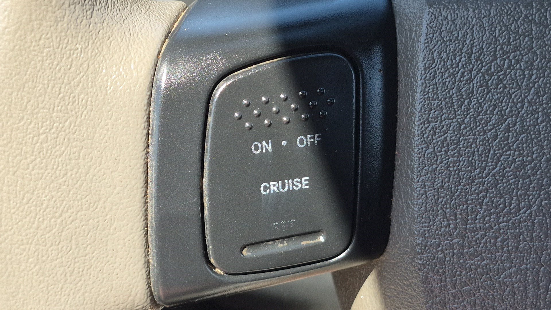 Used 2007 Mineral Gray Metallic Dodge SLT image 16