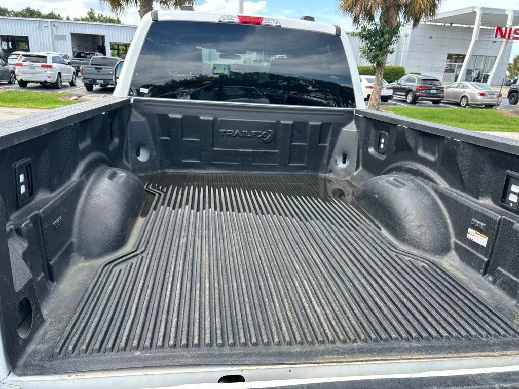 Used 2025 Oxford White Ford XLT image 45
