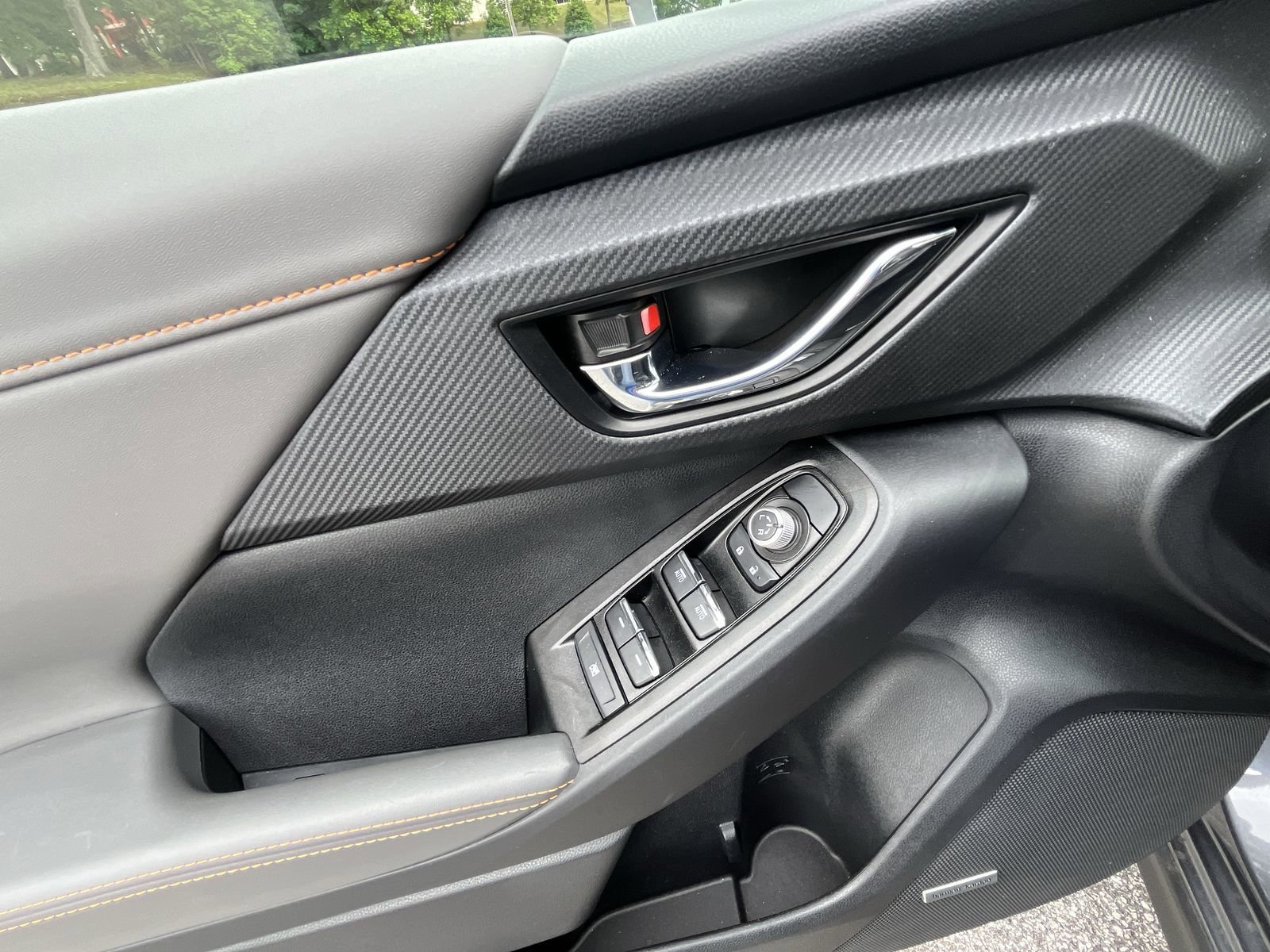 Used 2025 Magnetite Gray Metallic Subaru Limited image 17