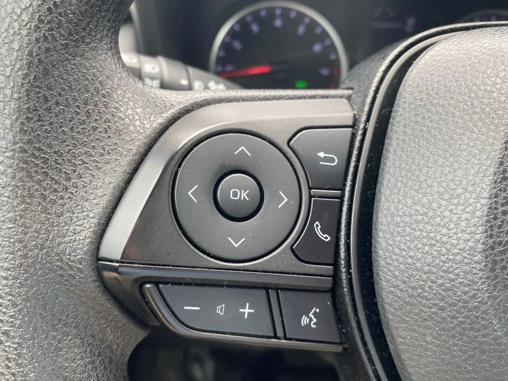 Used 2021 White Toyota XLE image 26