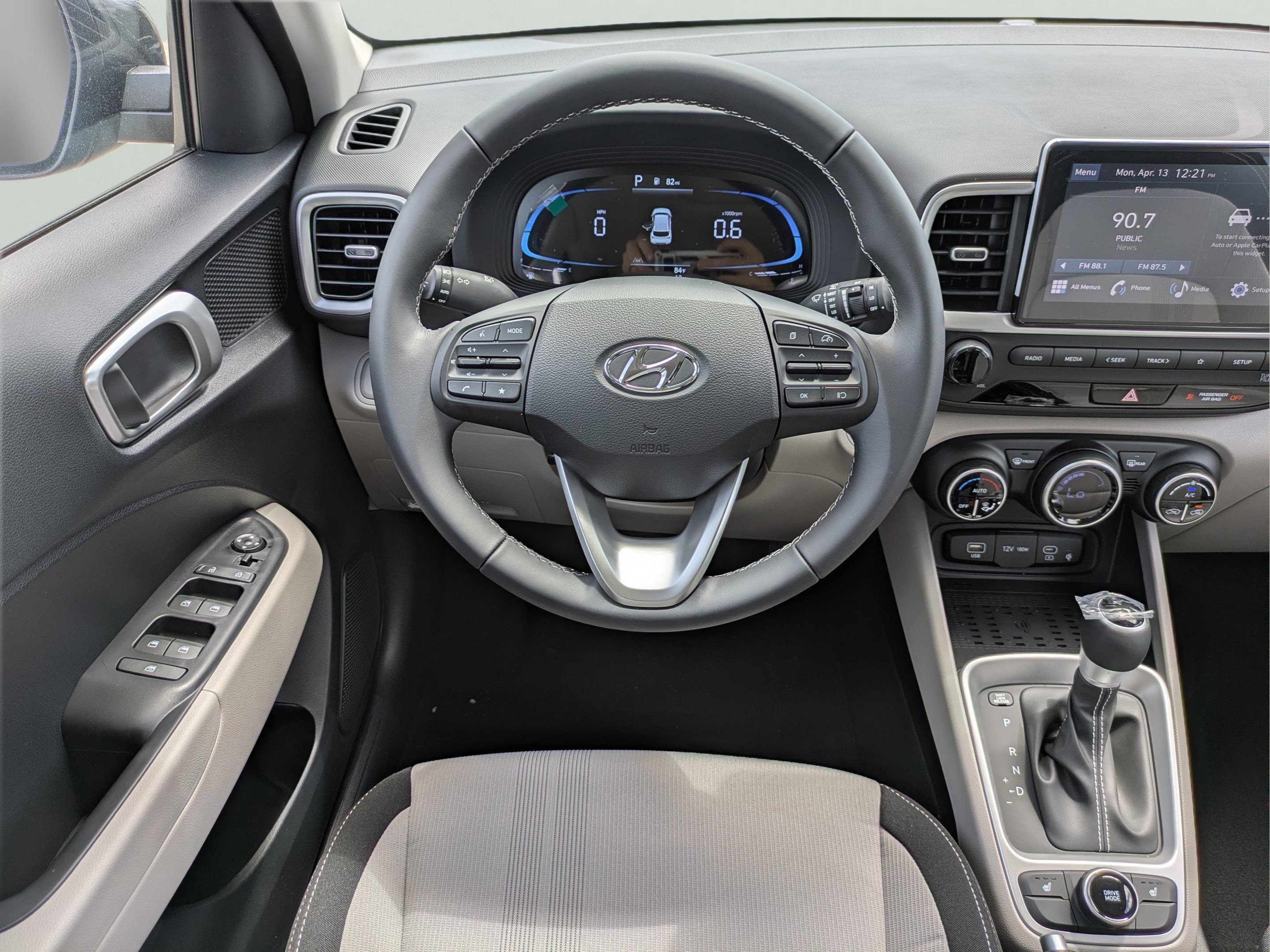 New 2026 Onyx Black Hyundai SEL image 14