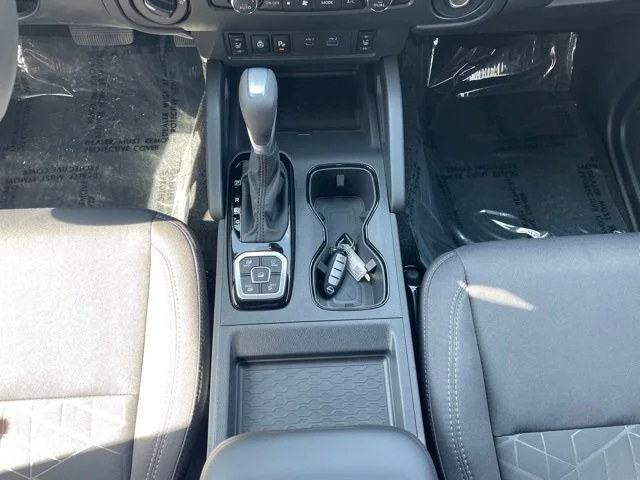 2026 Nissan Frontier SV - Photo 12