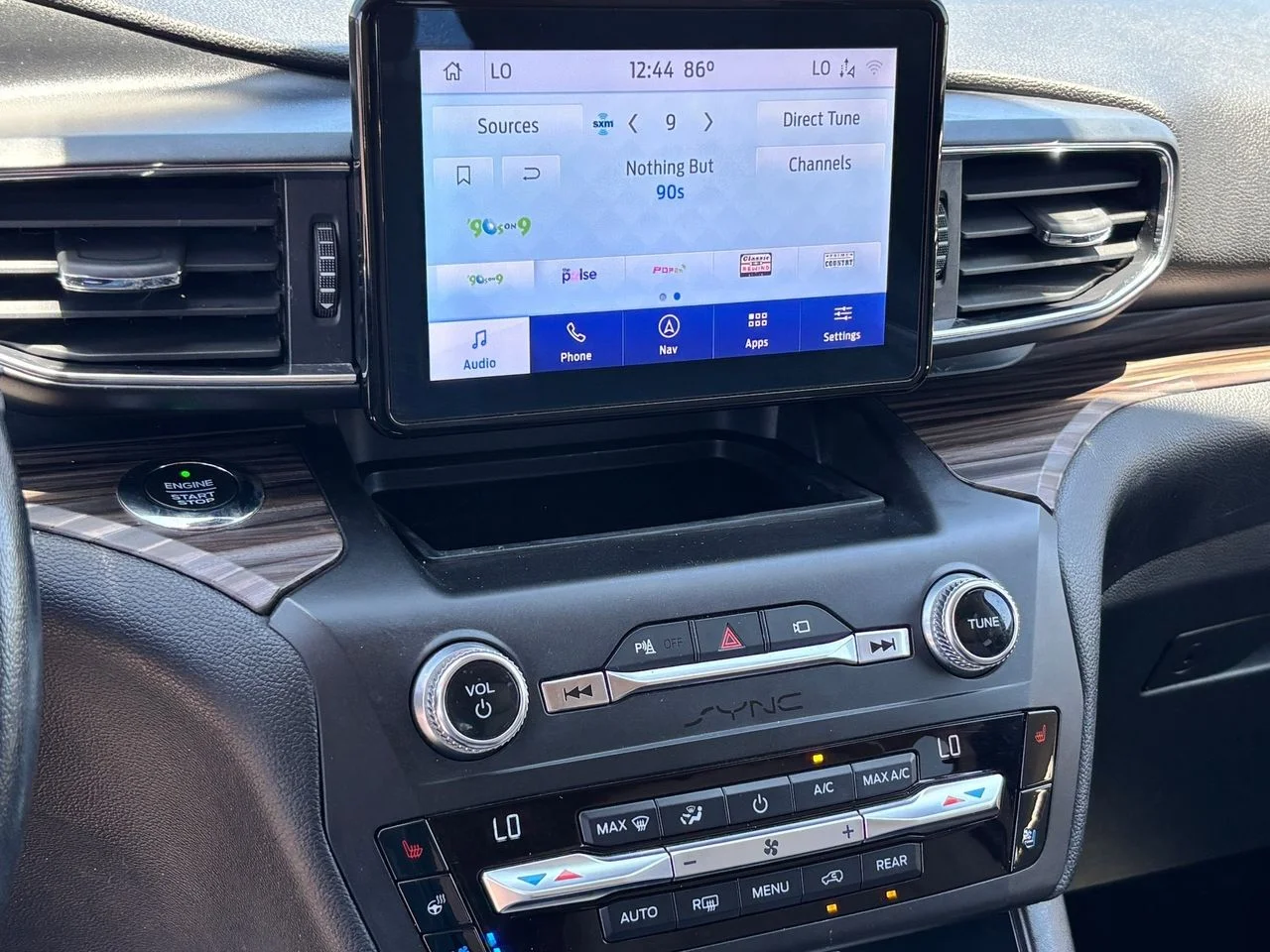 Used 2020 Magnetic Ford Limited image 23