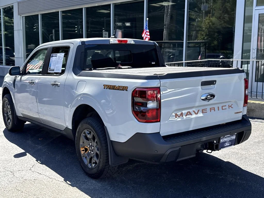 Used 2023 White Ford Lariat image 5
