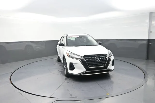 Used 2024 White Nissan SR image 55
