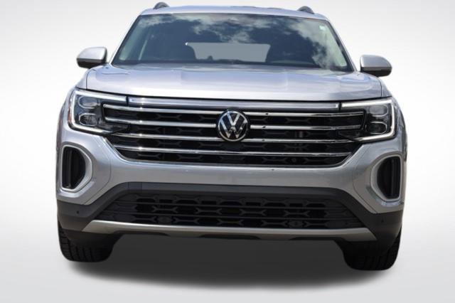 Used 2024  Volkswagen 2.0T SE w/Technology image 8