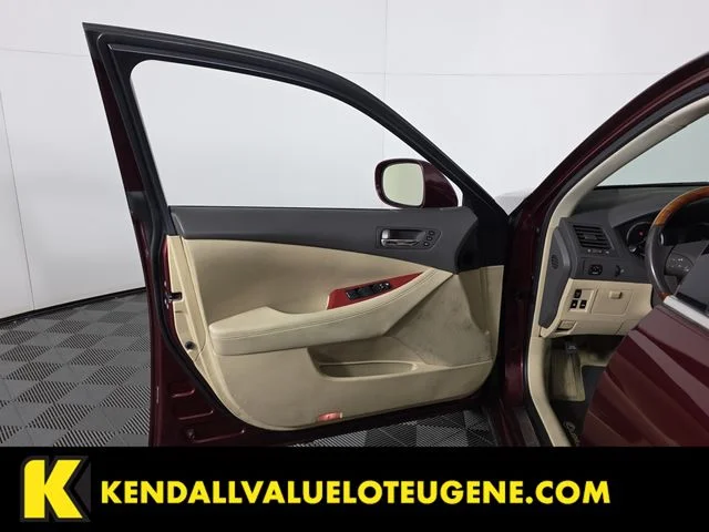 Used 2007 Red Lexus 350 image 21