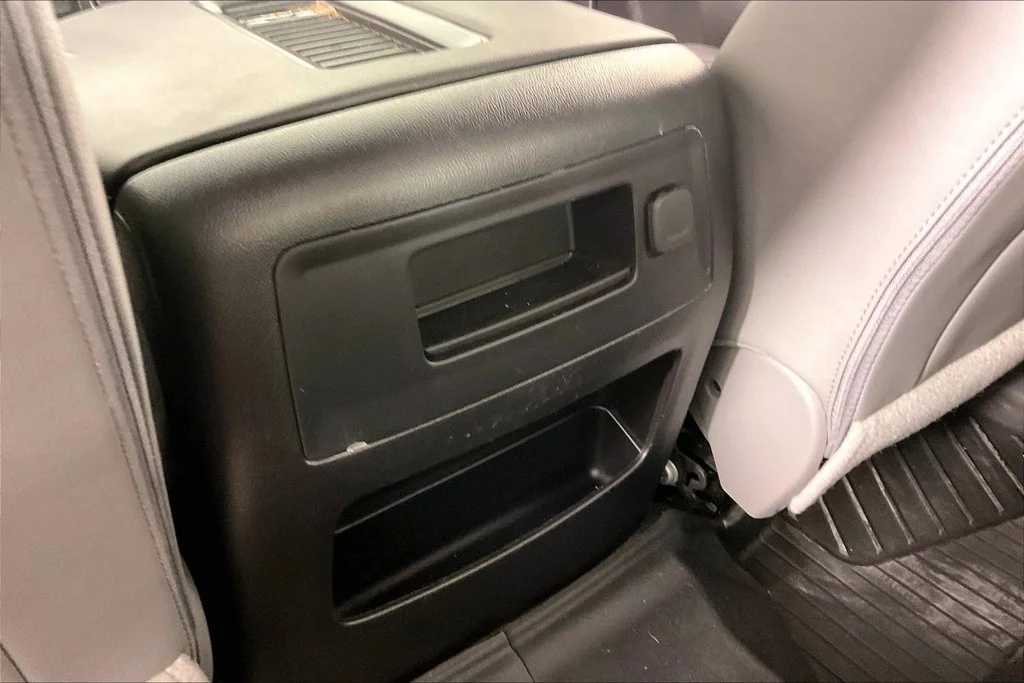 Certified Used 2018 White GMC SLT image 9