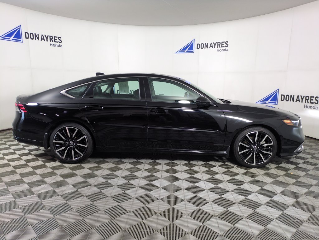 2025 Honda Accord Hybrid Touring - Photo 11