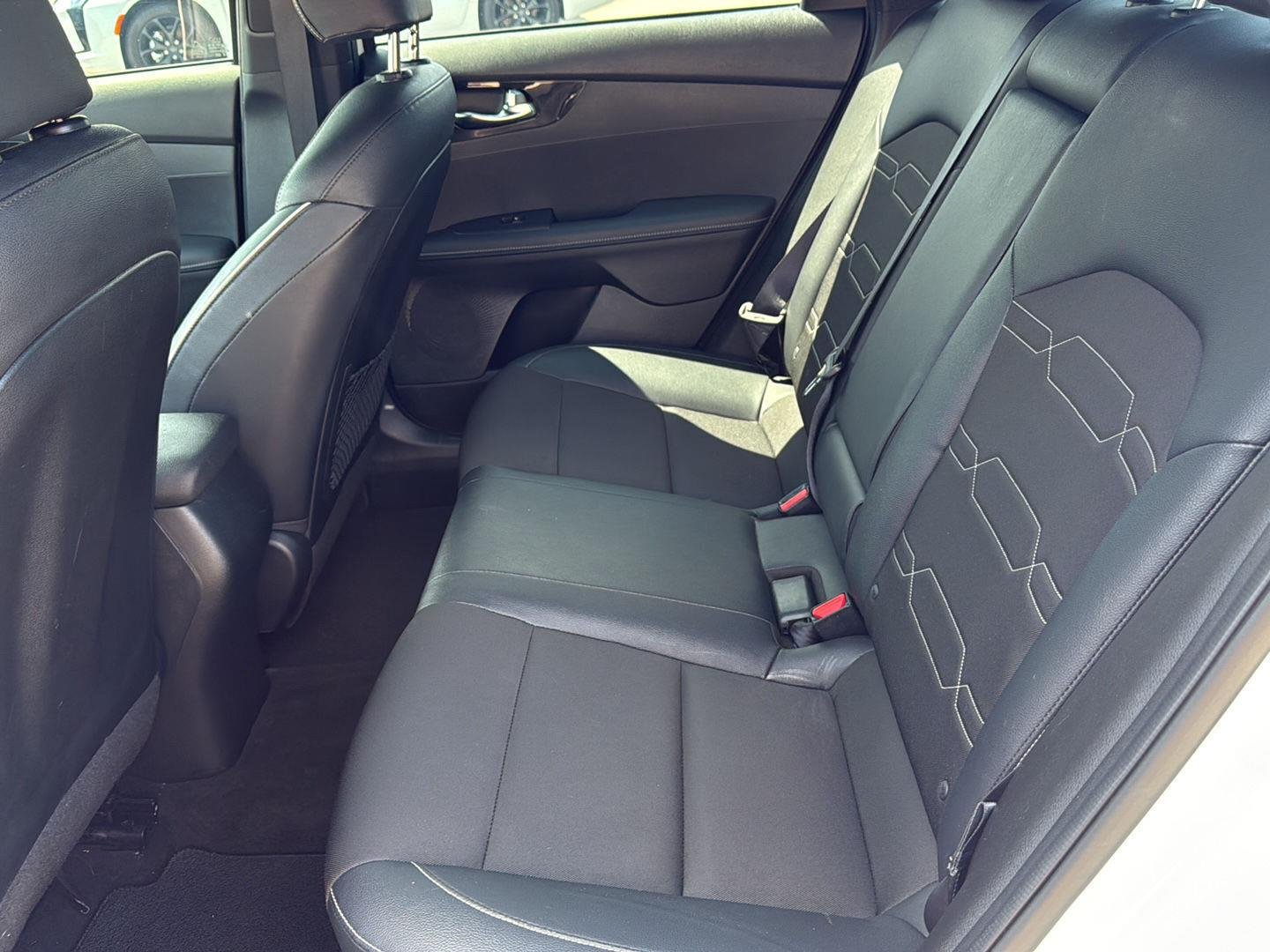 Used 2024 Snow White Pearl Kia GT-Line image 18