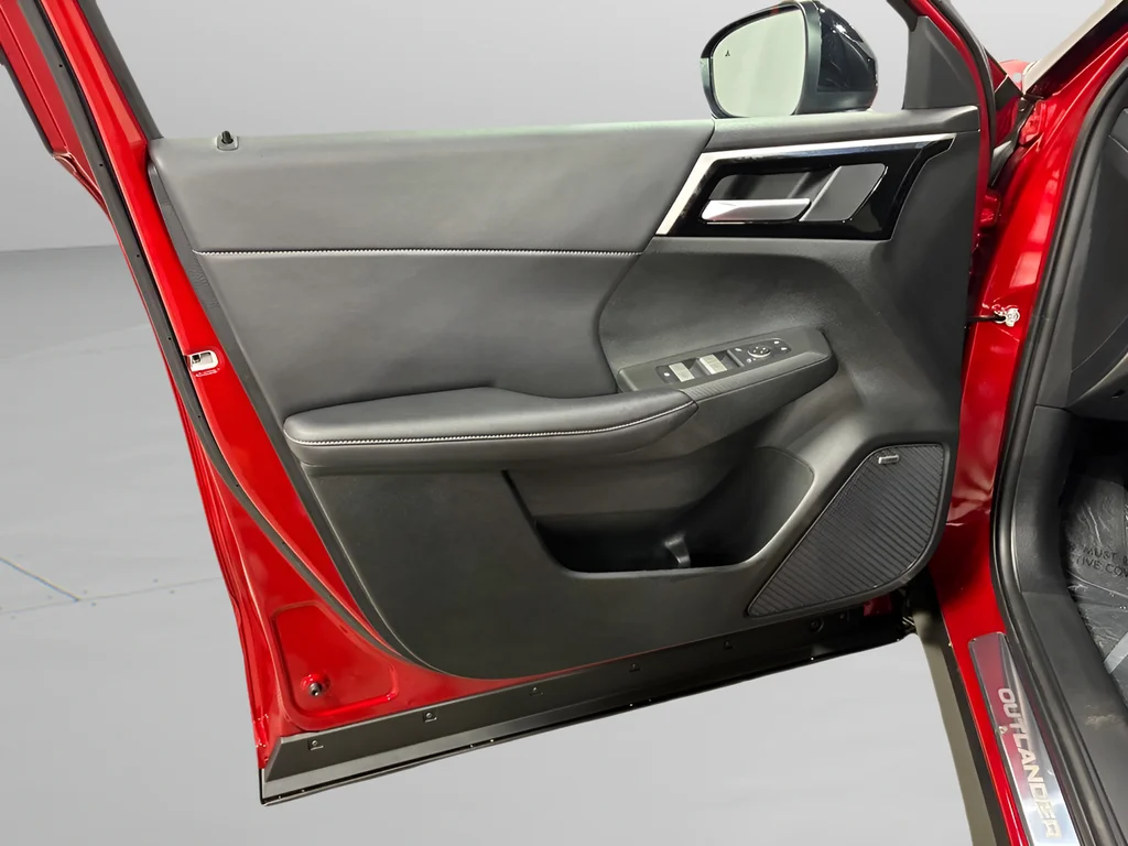New 2026 Red Diamond Mitsubishi LE 1.5T 2WD image 23