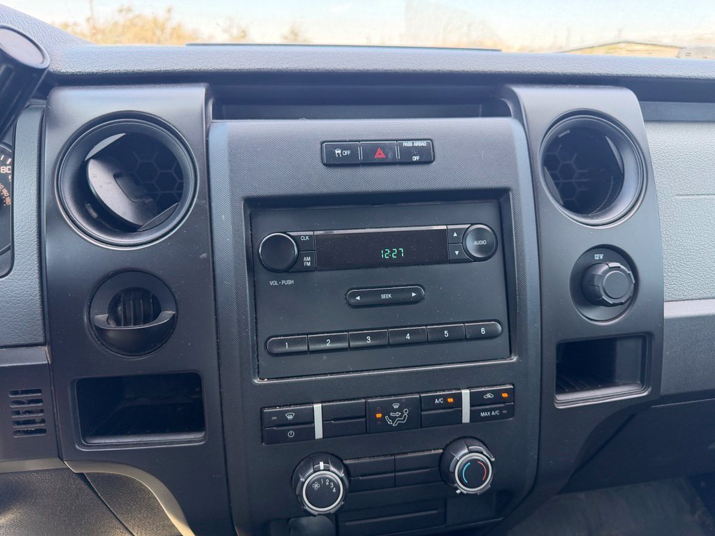 Used 2014 Oxford White Ford XL image 17