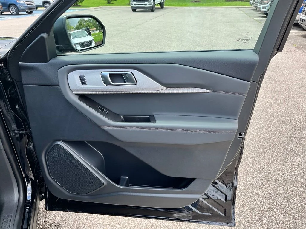 New 2026 Black Ford Active image 10