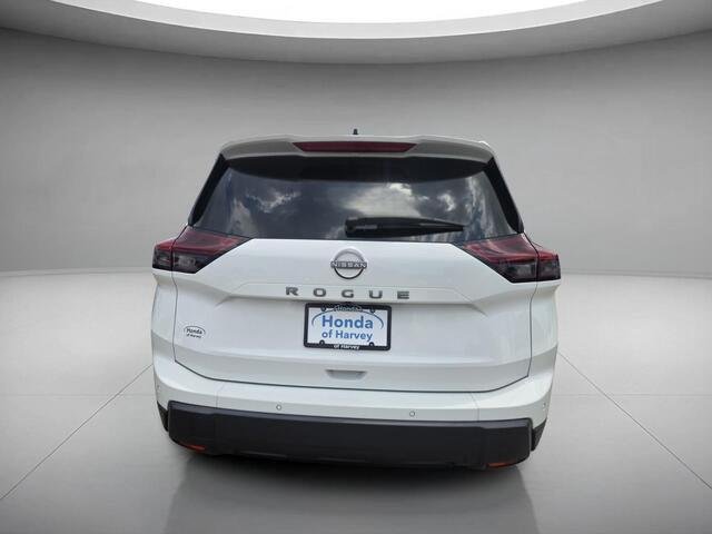 Used 2024 Glacier White Nissan S image 4