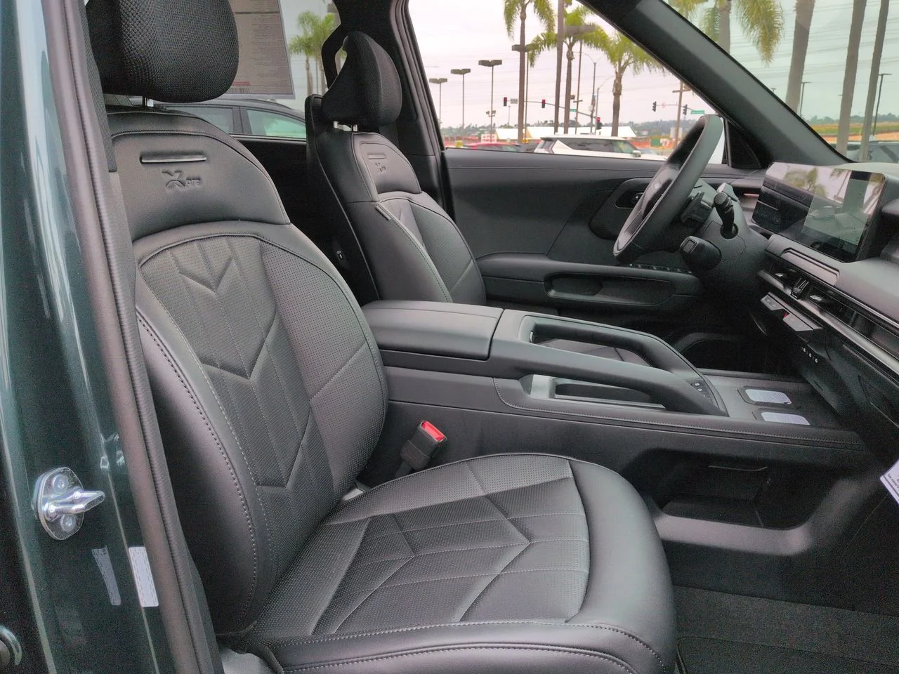 New 2027 Black Jade Green Kia X-PRO SX image 29
