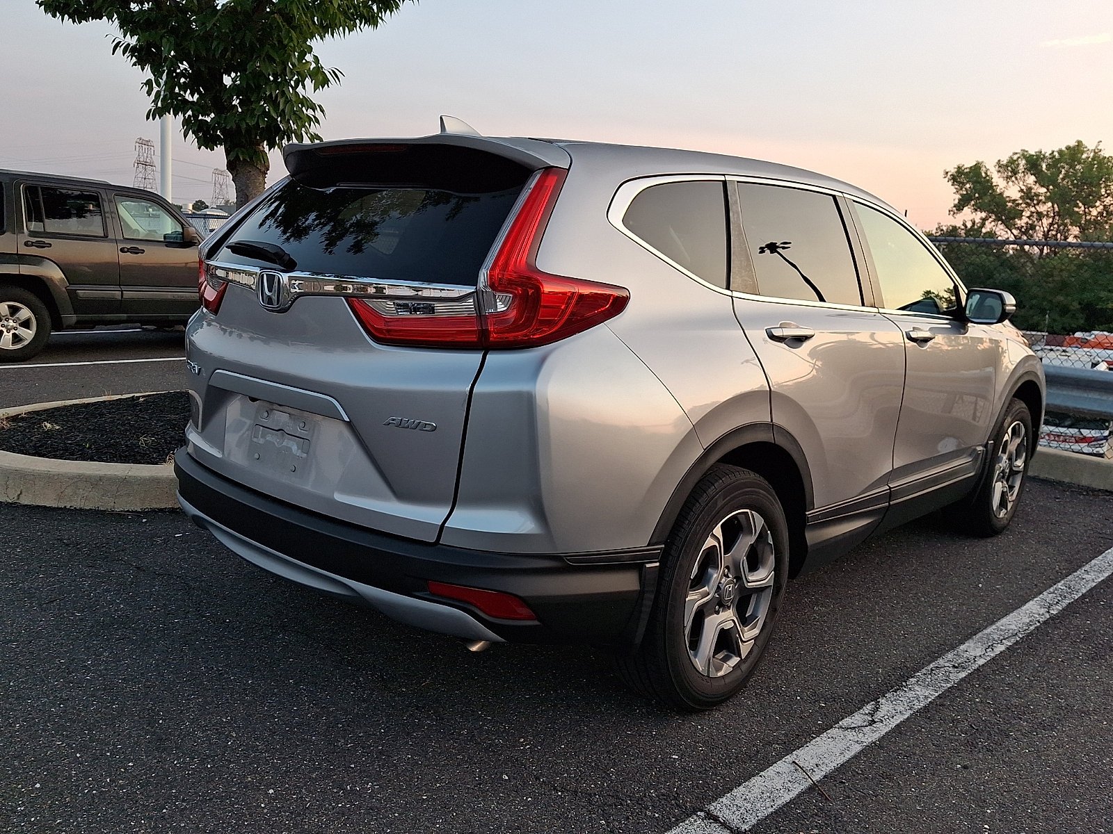Used 2019 Silver Honda EX-L image 3