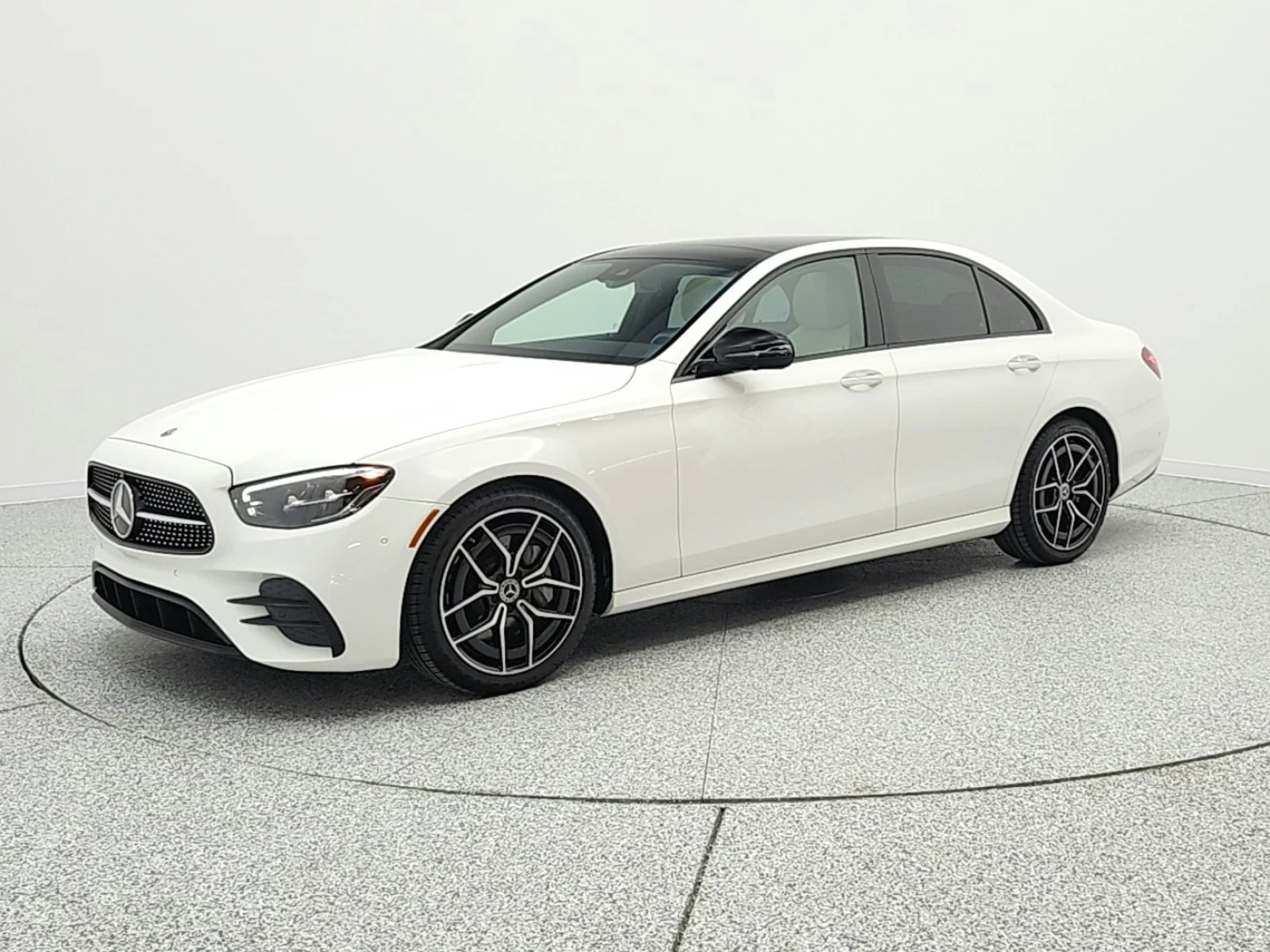 2021 Mercedes-Benz E-Class E350's photo