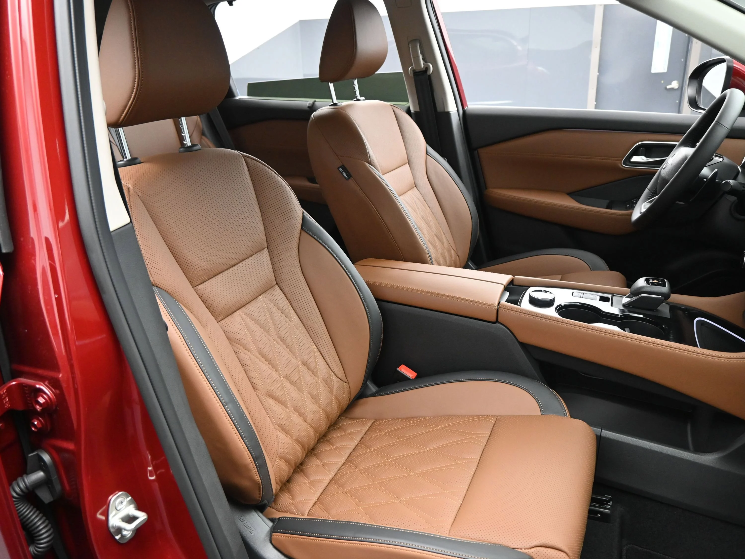 New 2026 Scarlet Ember Tintcoat Nissan Platinum image 14